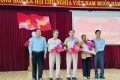 Sáng nay, Đảng ủy xã Bình Đông tổ chức lễ trao huy hiệu 30 năm tuổi Đảng cho Đảng viên Hồ Ly( BTCB_HT). Xin chúc mừng đồng chí đã có nhiều cống hiến cho Đảng và ngành Giáo dục.
